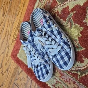 Betsey Johnson 'Edna' slip on Bee tennis shoes